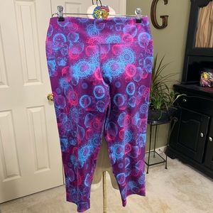 Beup Yoga Capri Leggings Size XL